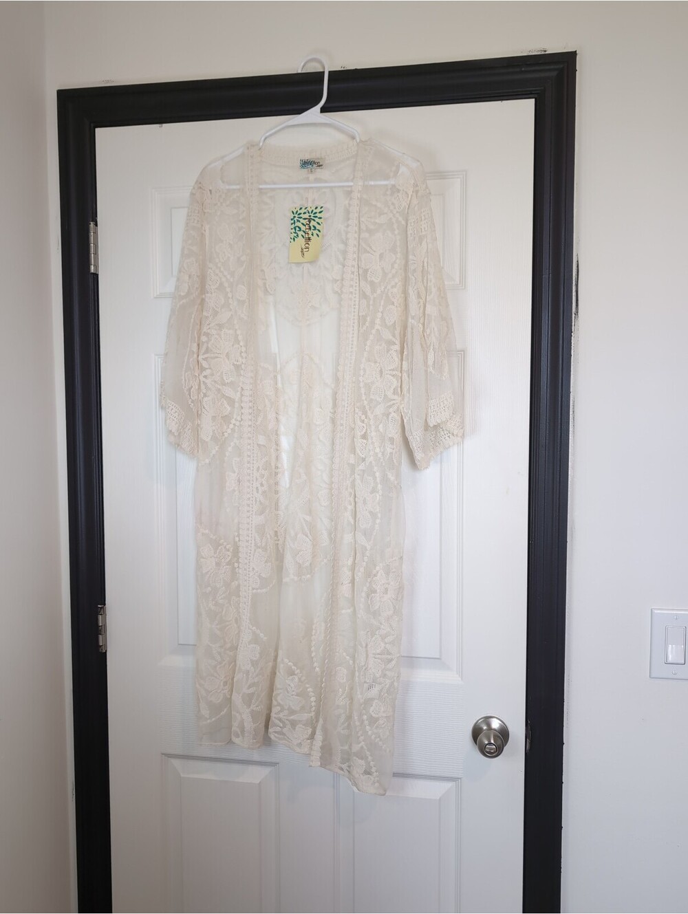 Small NWT cream lace kimono boho bohemian feminine coquette